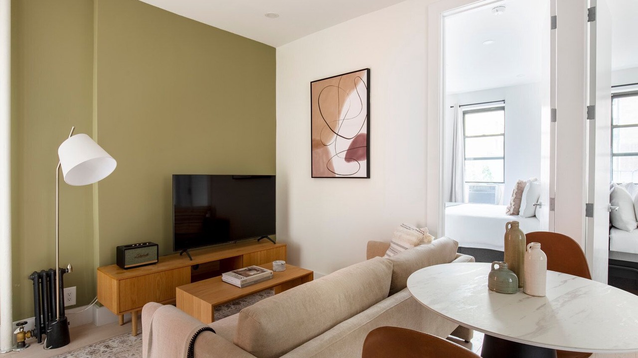 Photo of Livingroom in Ukrainian Village