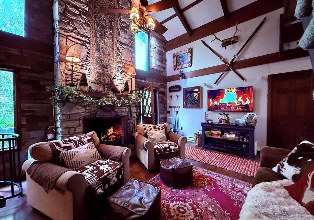 Photo of Livingroom in Charter Hills