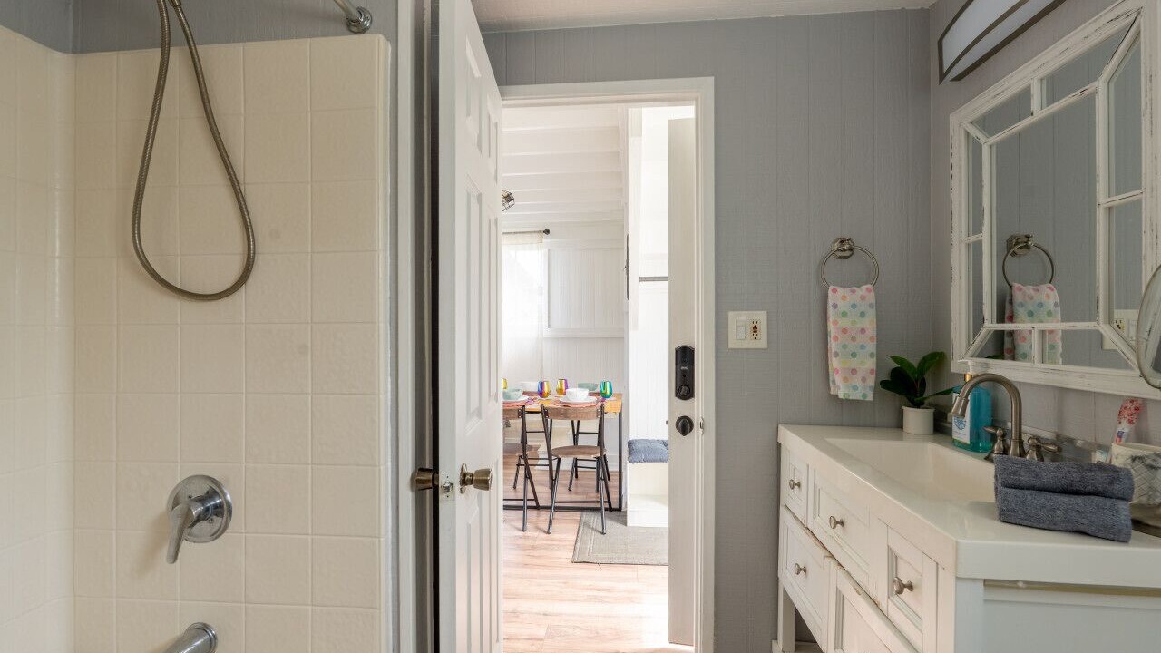 Photo of Bathroom in Hilo