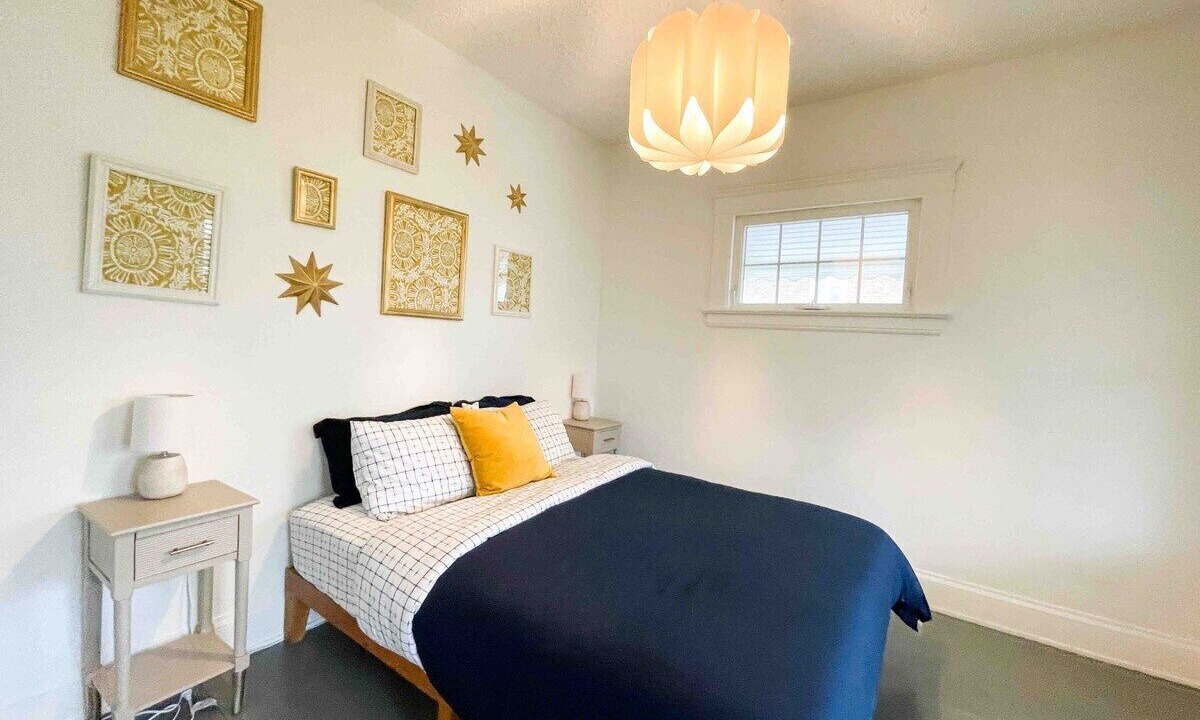Photo of Bedroom in Kamm's Corners