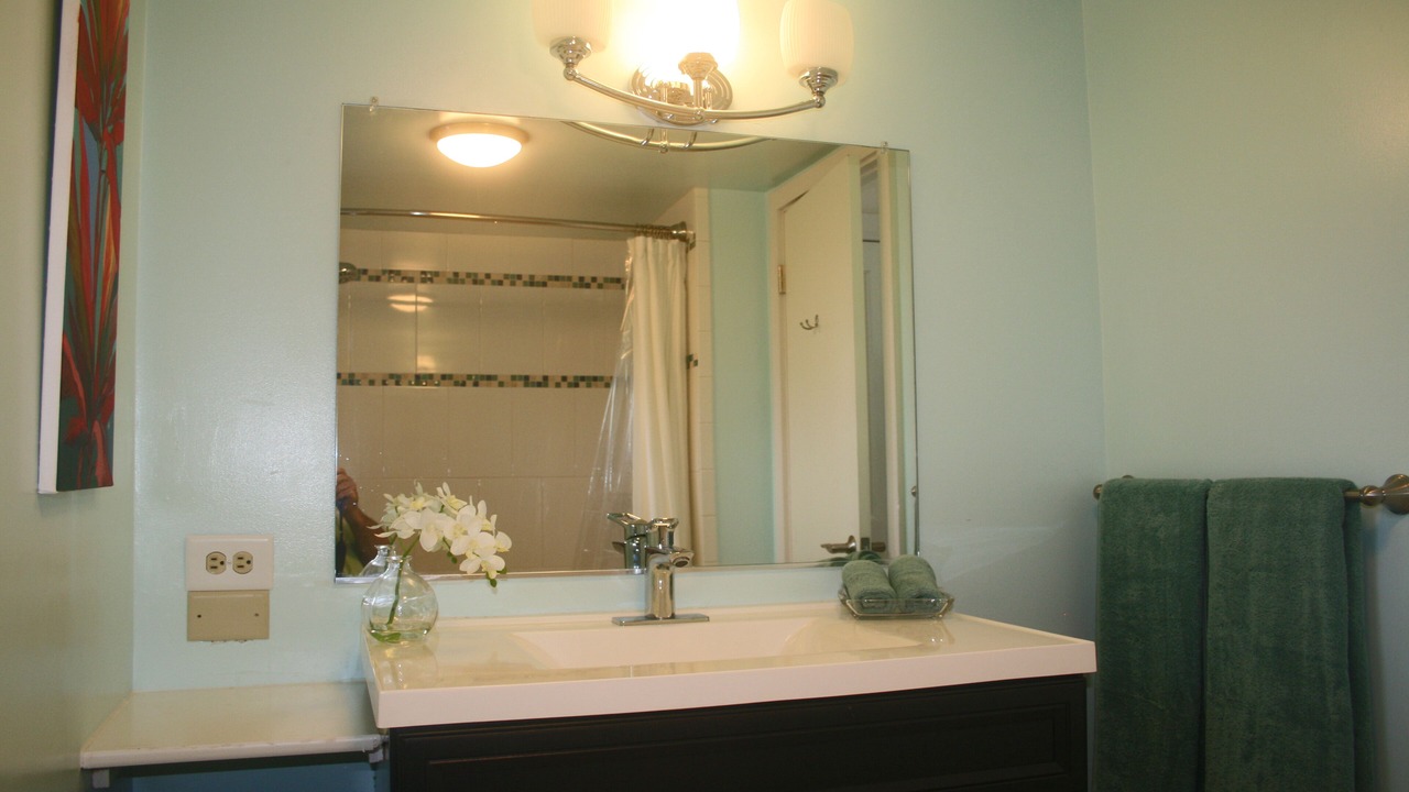 Photo of Bathroom in Historic Kailua Village