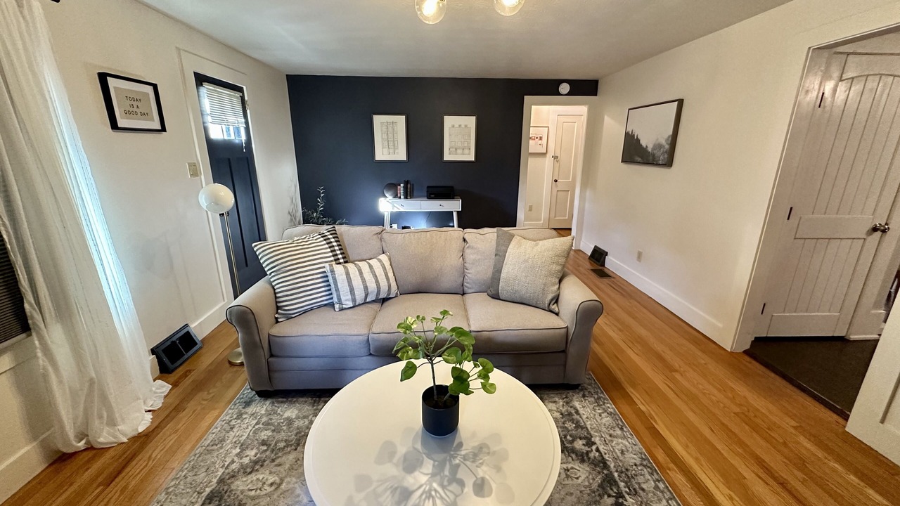 Photo of Livingroom in Asheville