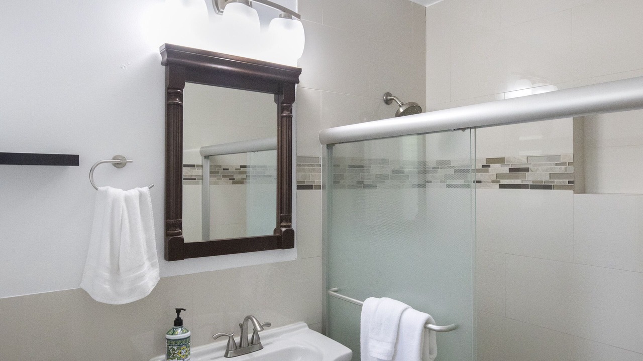 Photo of Bathroom in Dolphin Isles
