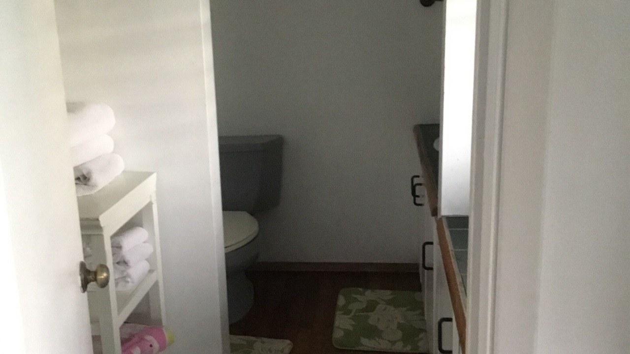 Photo of Bathroom in Kahaluu Bay