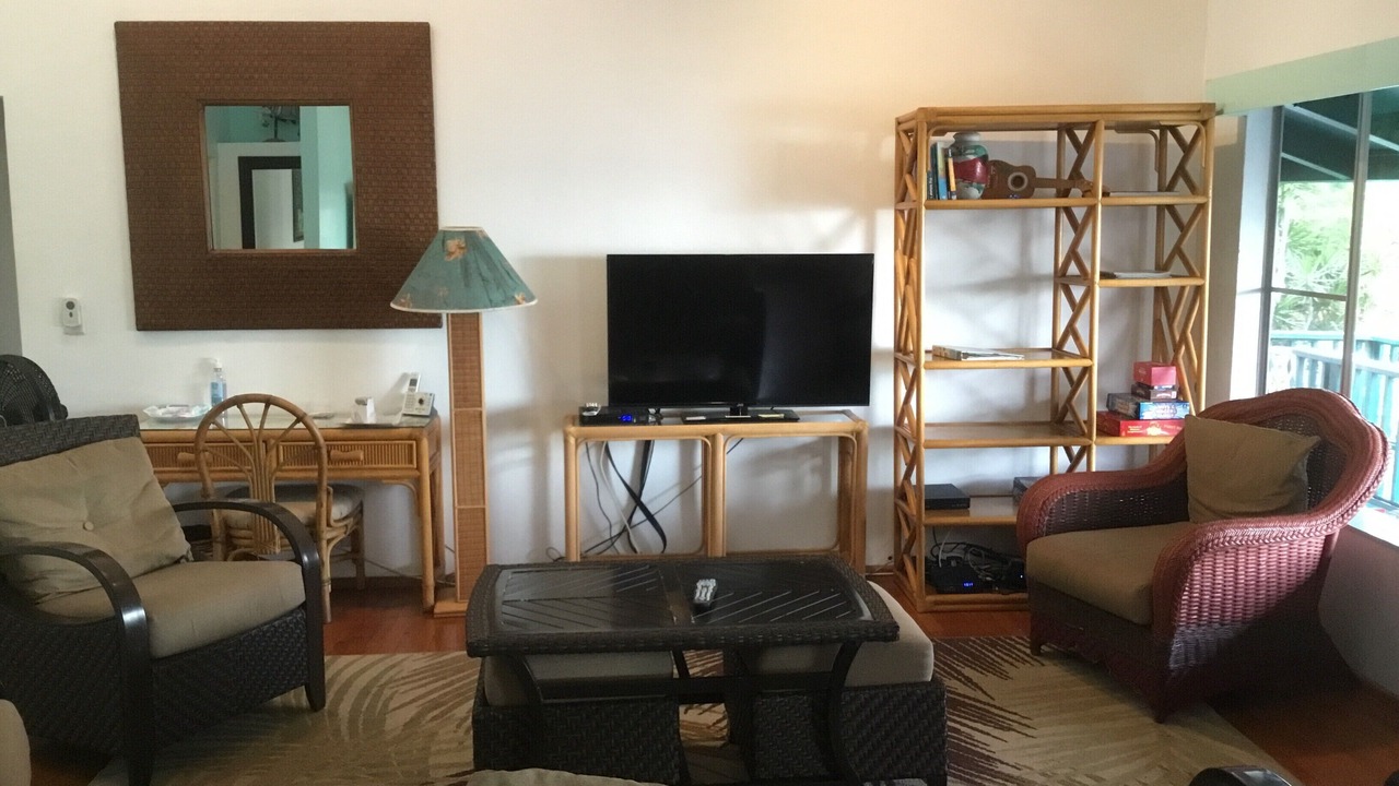 Photo of Livingroom in Kahaluu Bay