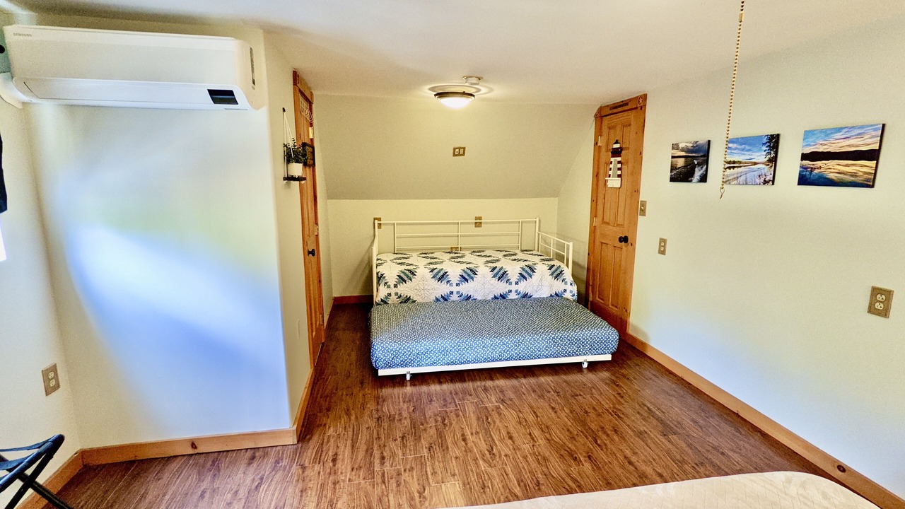 Photo of Bedroom in Gardiner