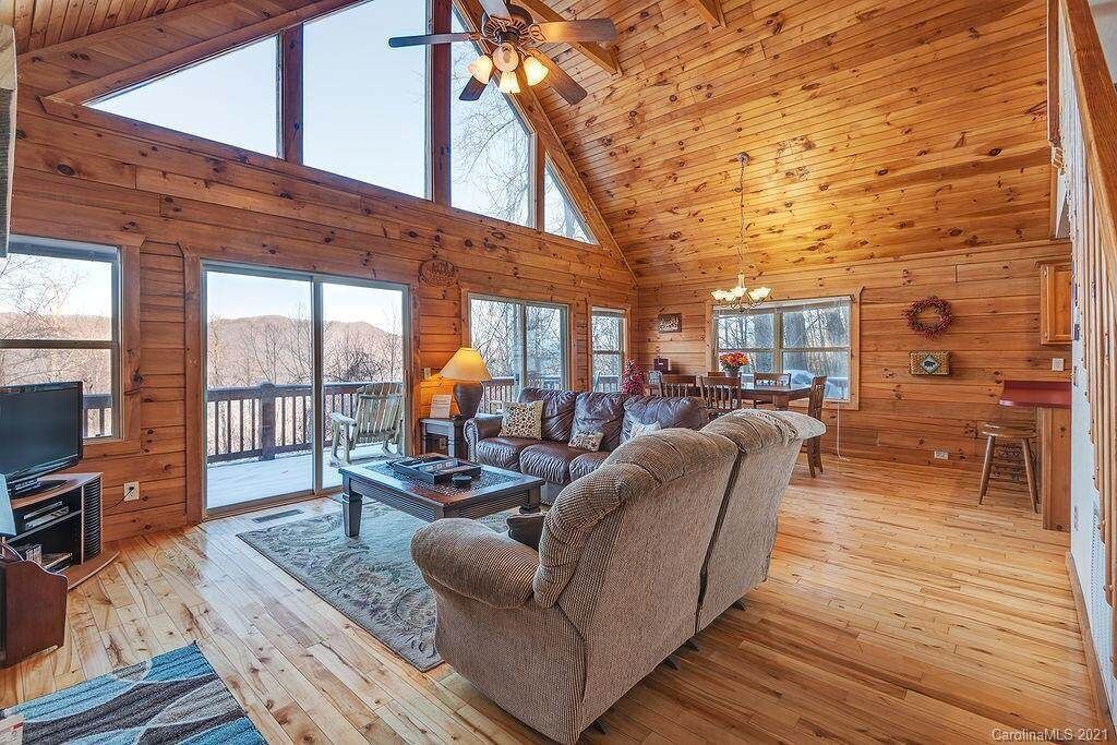 Photo of Livingroom in Waynesville