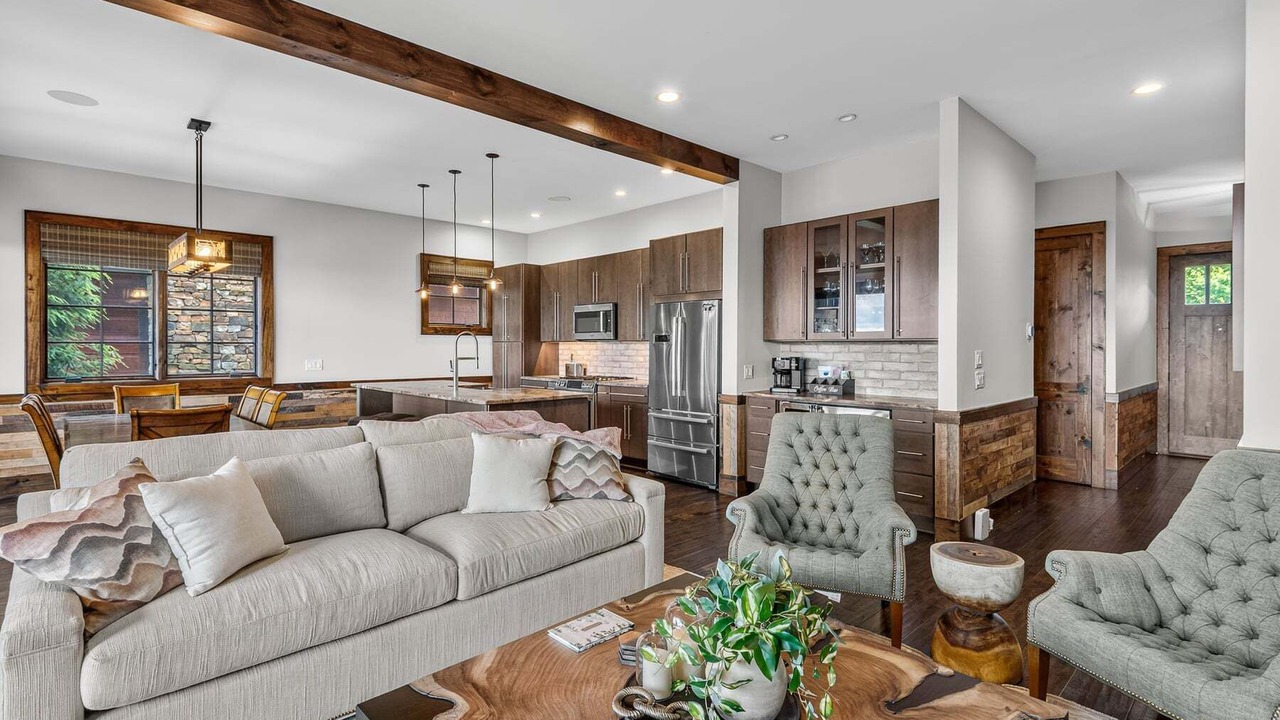 Photo of Livingroom in Elk Park