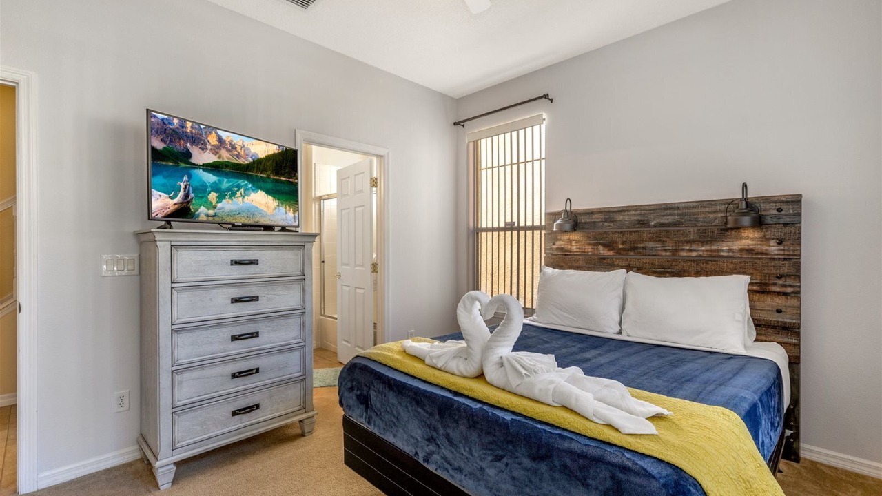 Photo of Bedroom in Watersong