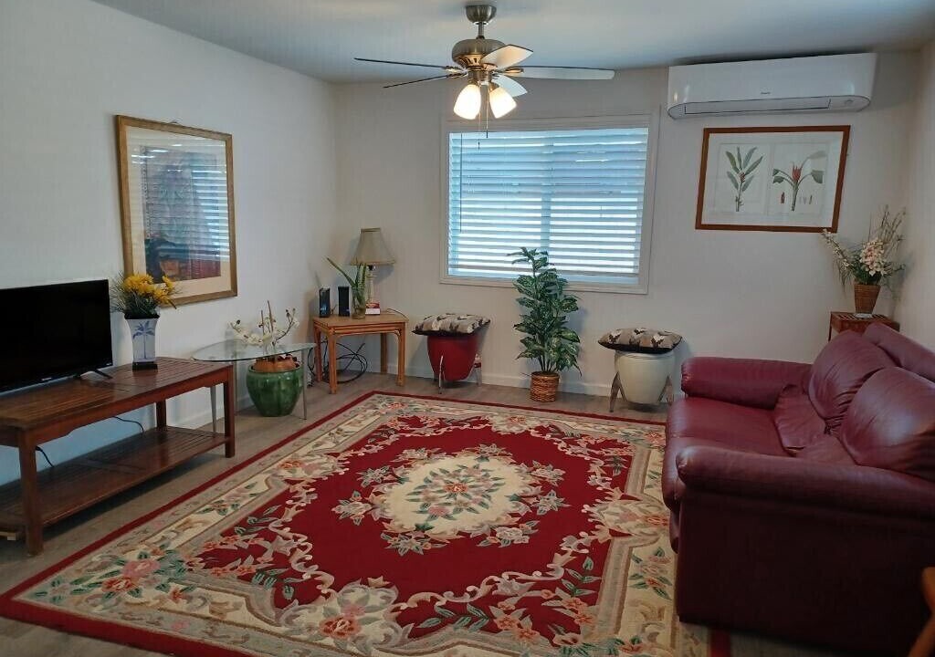 Photo of Livingroom in Makaha