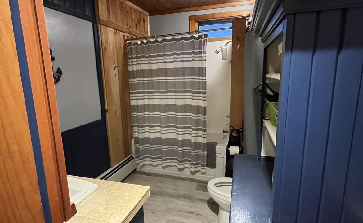 Photo of Bathroom in Embden