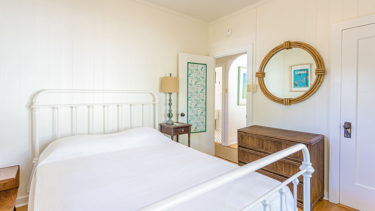 Photo of Bedroom in Diamond Head - Kapahulu - St. Louis