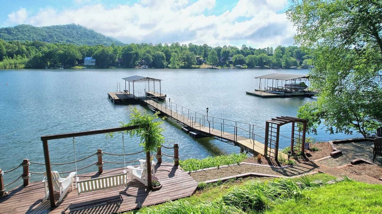 Photo of Others in Hiawassee