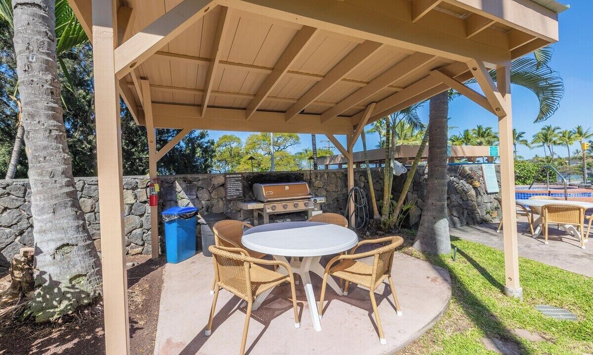 Photo of Outdoor in Kahaluu Bay