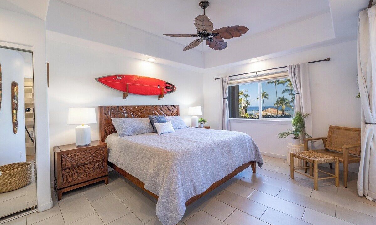 Photo of Bedroom in Kahaluu Bay