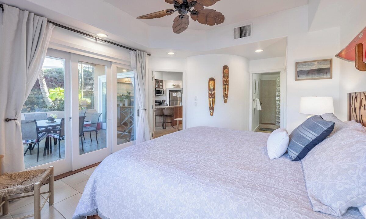 Photo of Bedroom in Kahaluu Bay