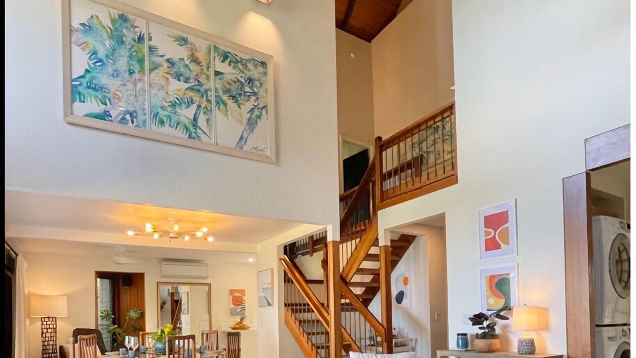 Photo of Livingroom in Kahaluu Bay