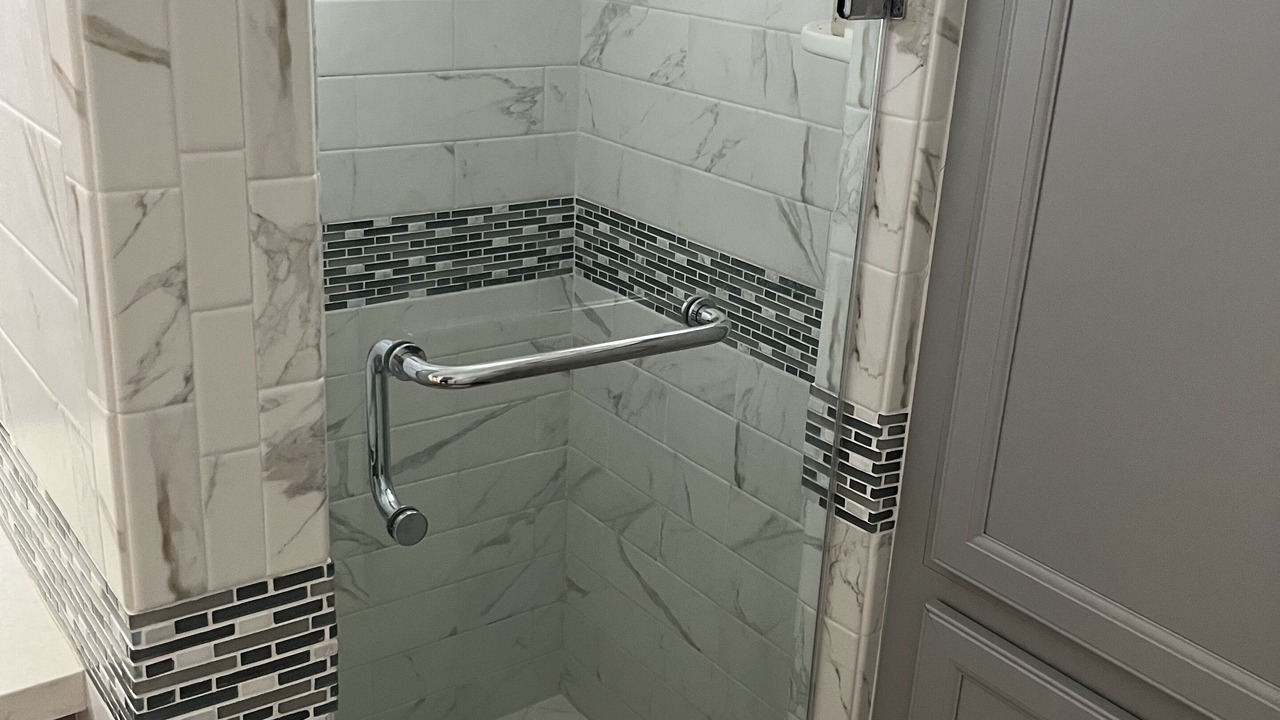 Photo of Bathroom in Diamond Head - Kapahulu - St. Louis
