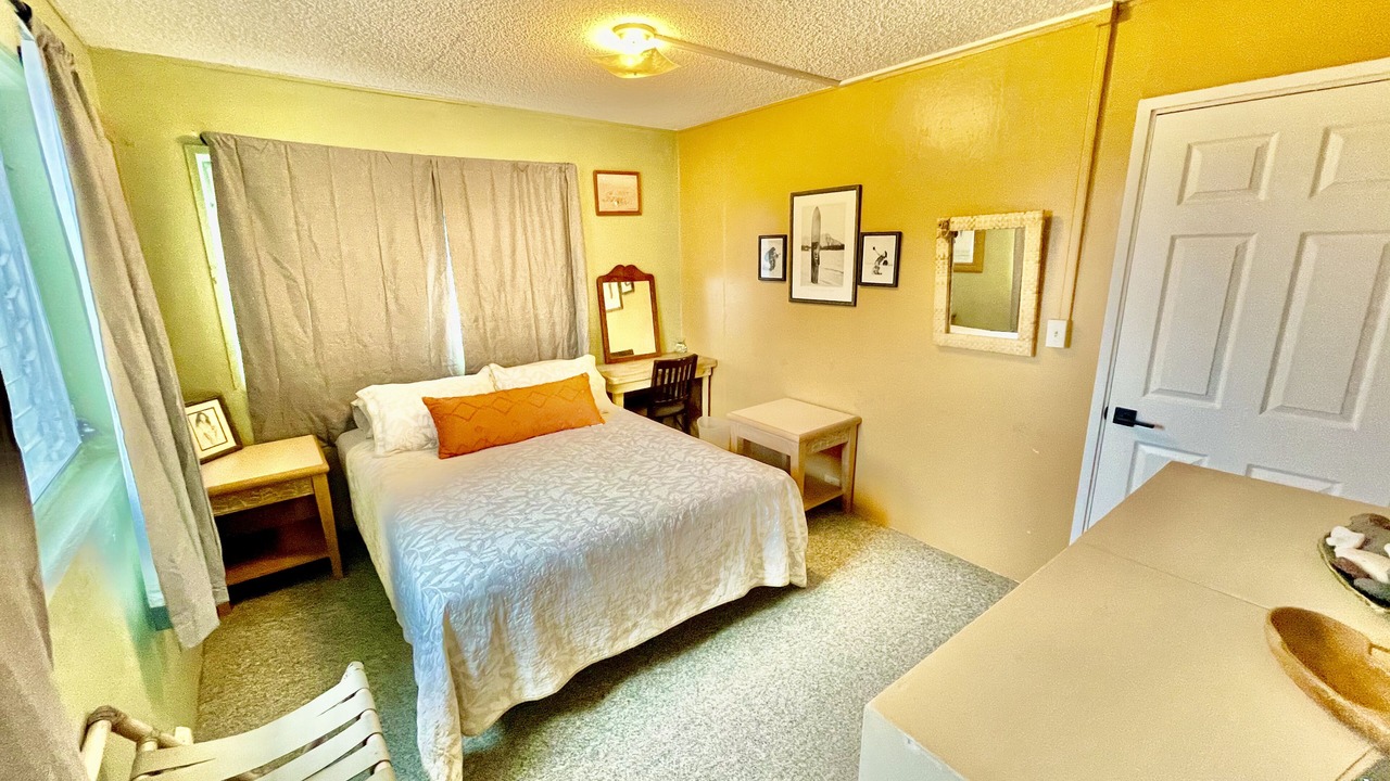 Photo of Bedroom in Makaha