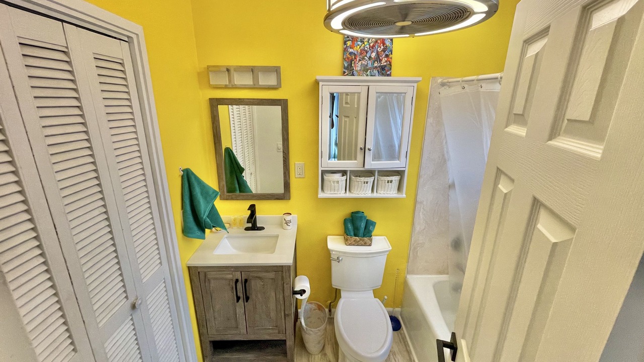 Photo of Bathroom in Makaha