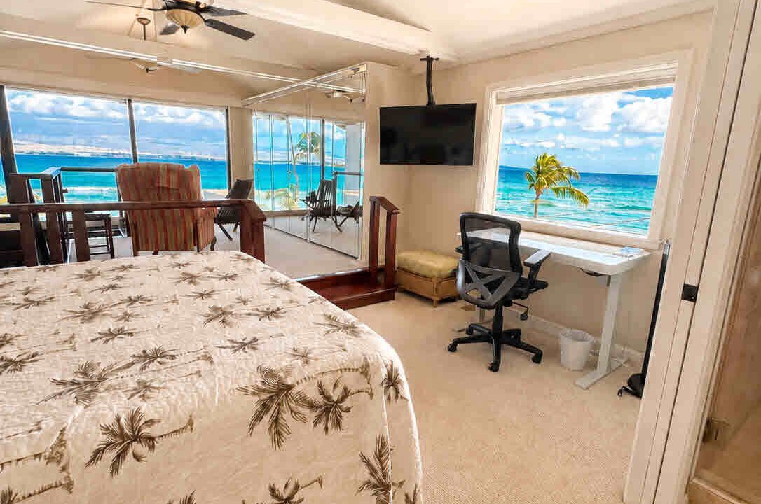 Photo of Bedroom in Maalaea