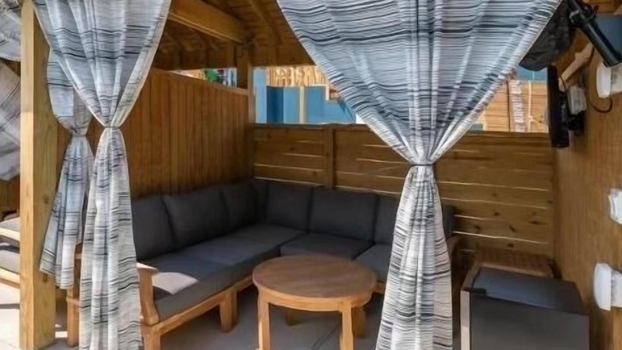 Photo of Patio Balcony in Corolla Light