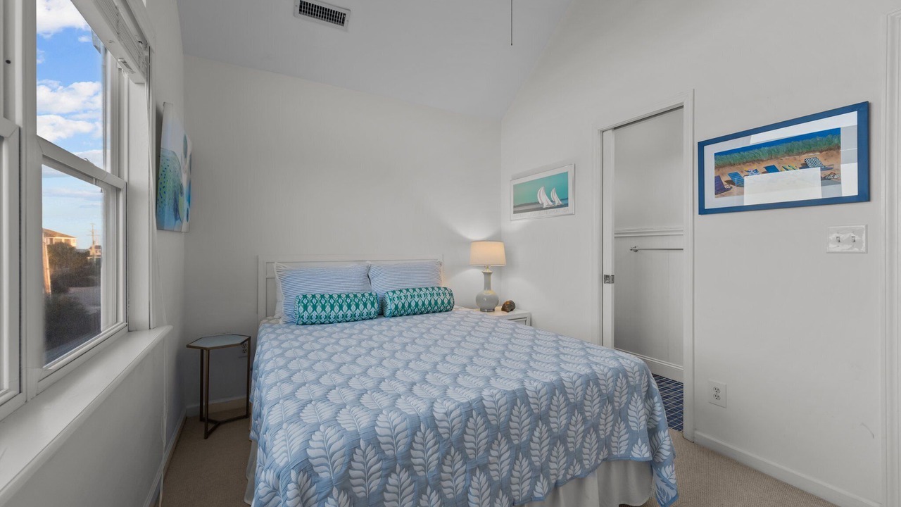 Photo of Bedroom in Topsail Beach