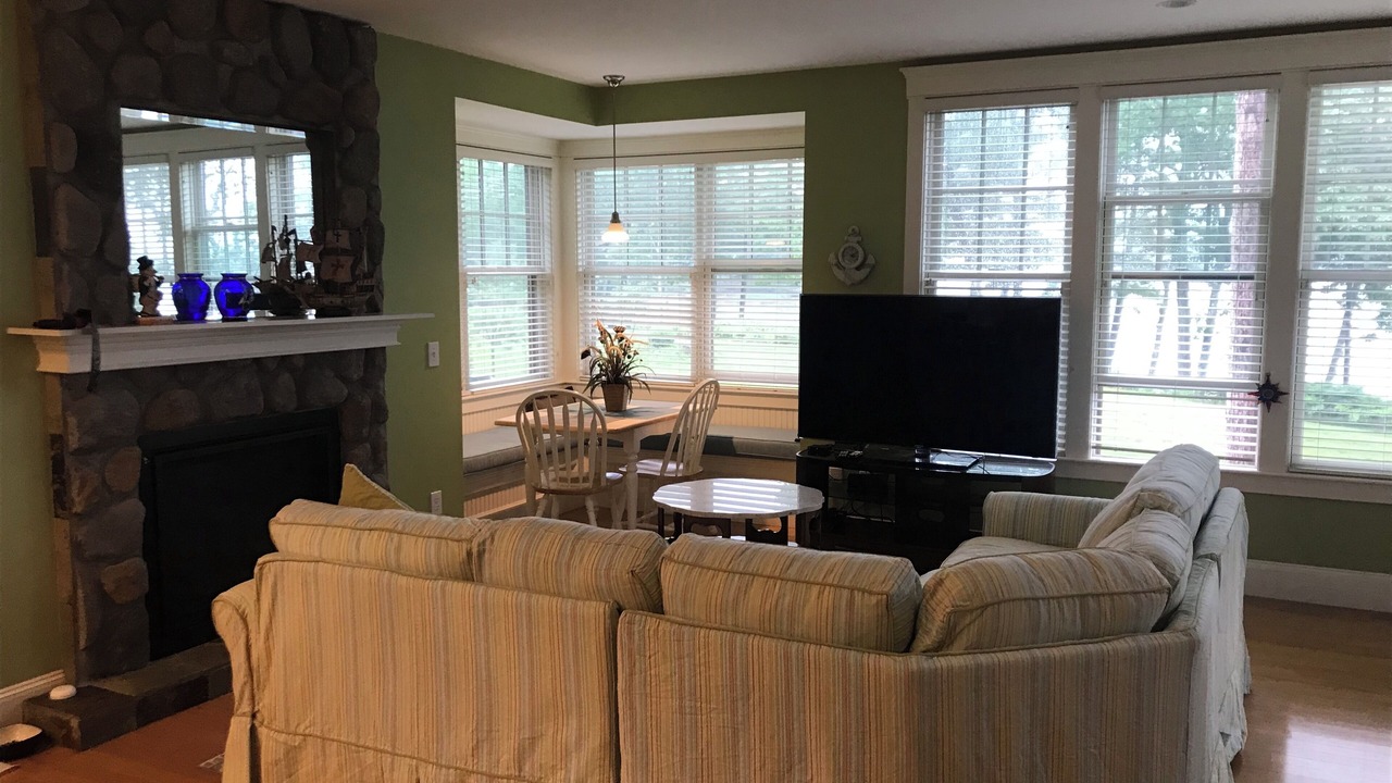Photo of Livingroom in Wiscasset