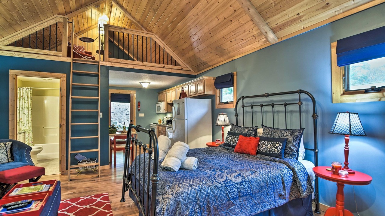 Photo of Bedroom in Weaverville