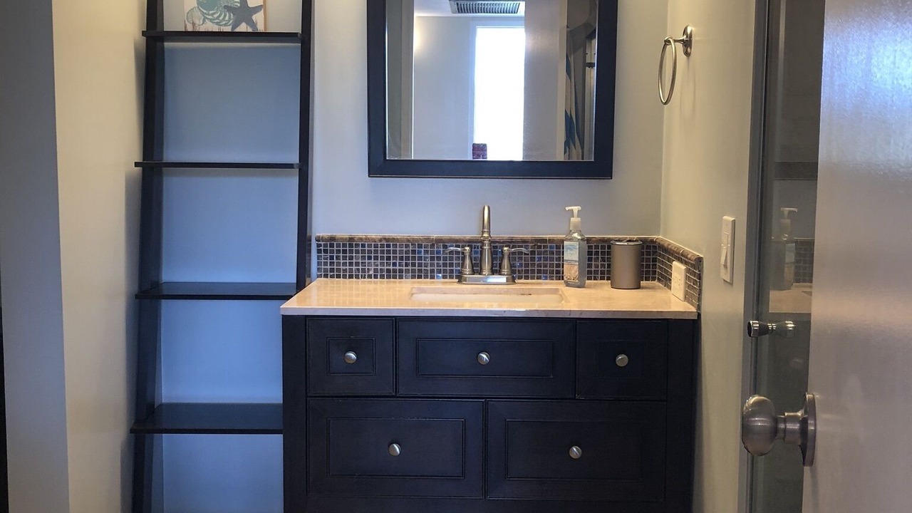 Photo of Bathroom in Makaha