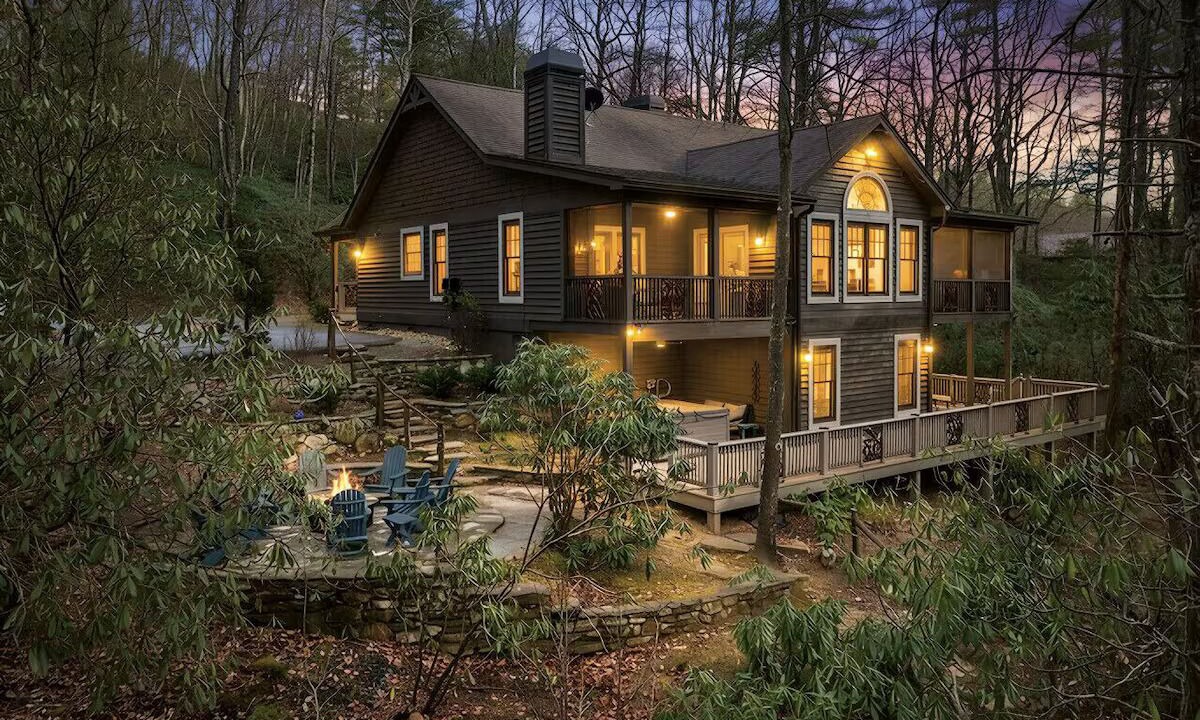 Photo of Outdoor in Sapphire