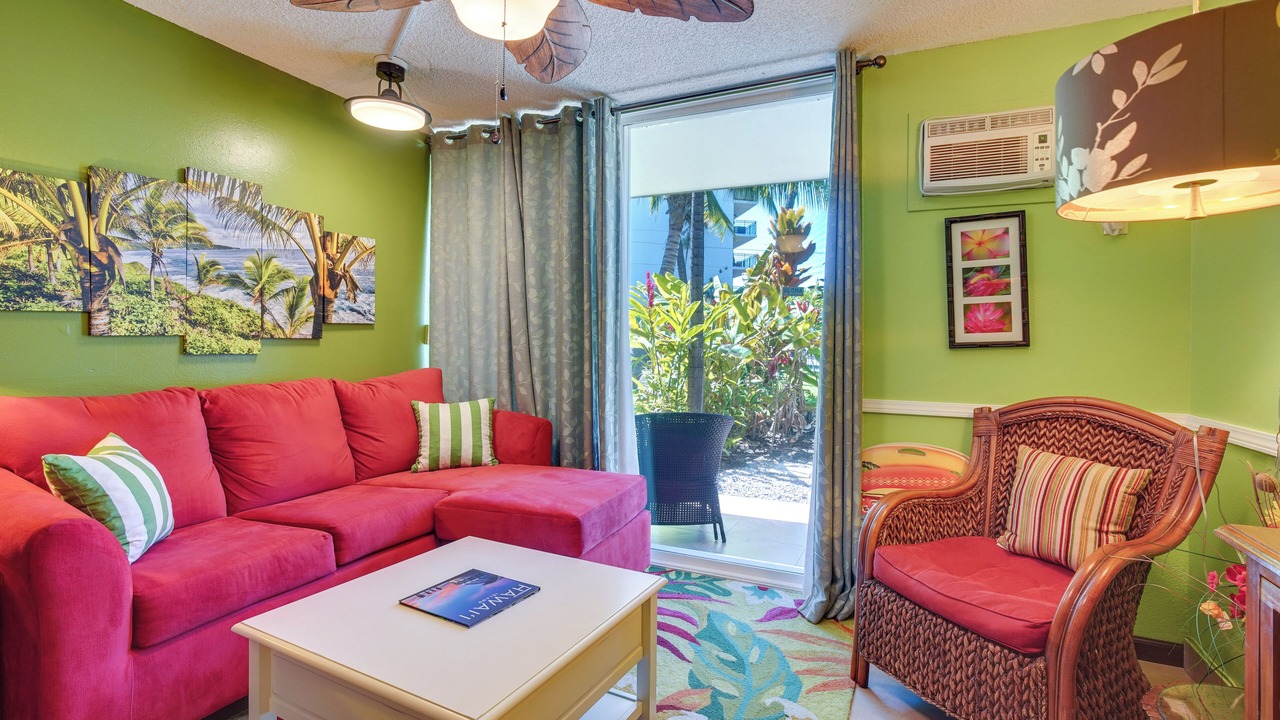 Photo of Livingroom in Historic Kailua Village