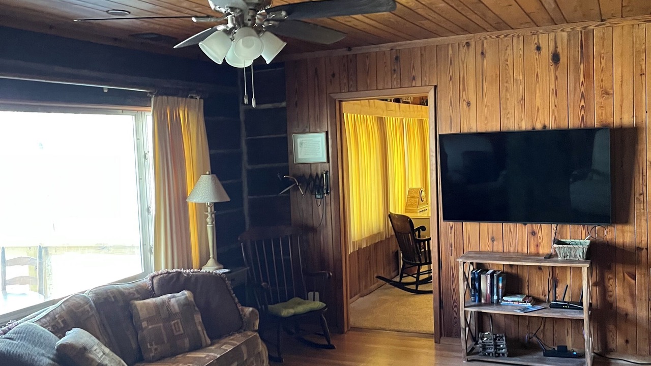 Photo of Livingroom in Lake Junaluska