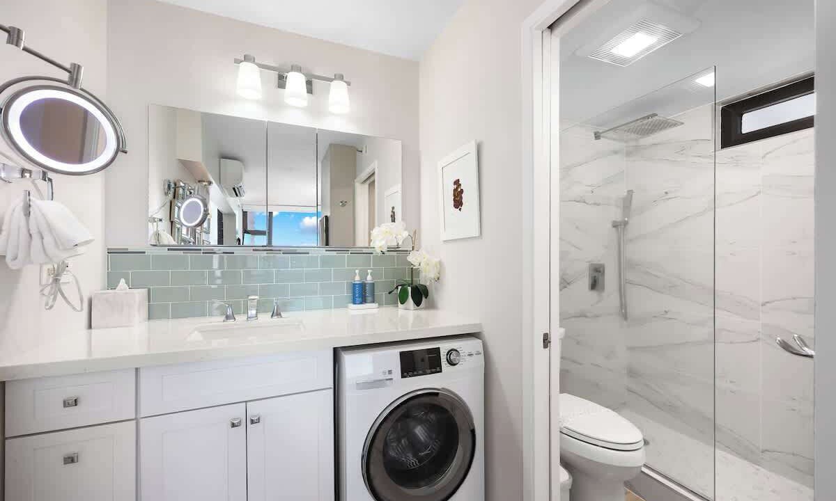 Photo of Bathroom in Waikiki