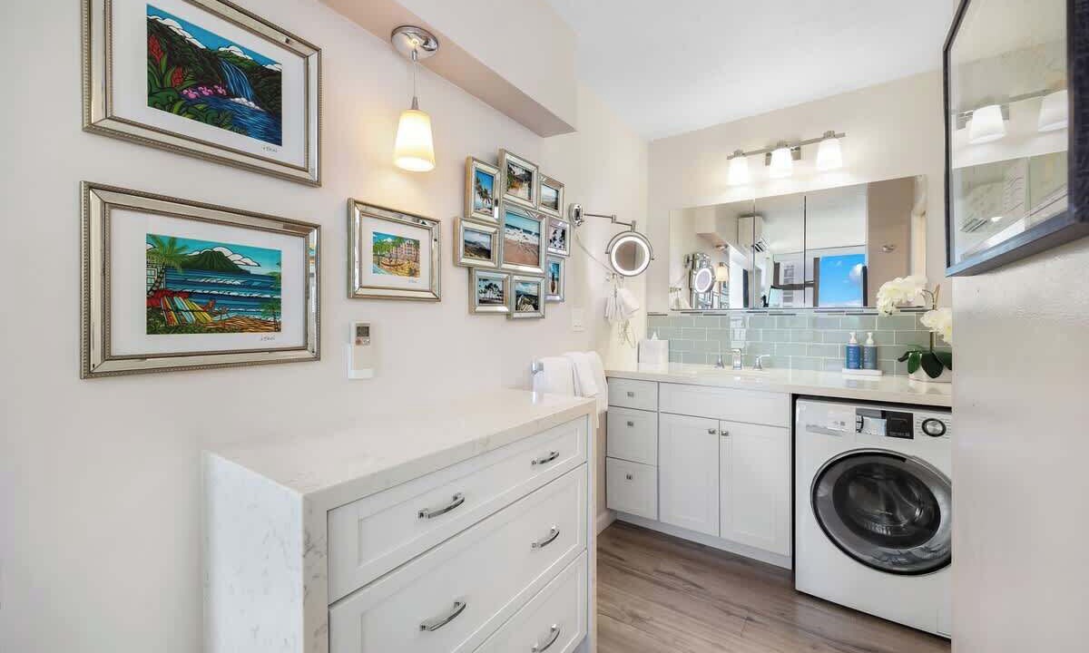 Photo of Bathroom in Waikiki