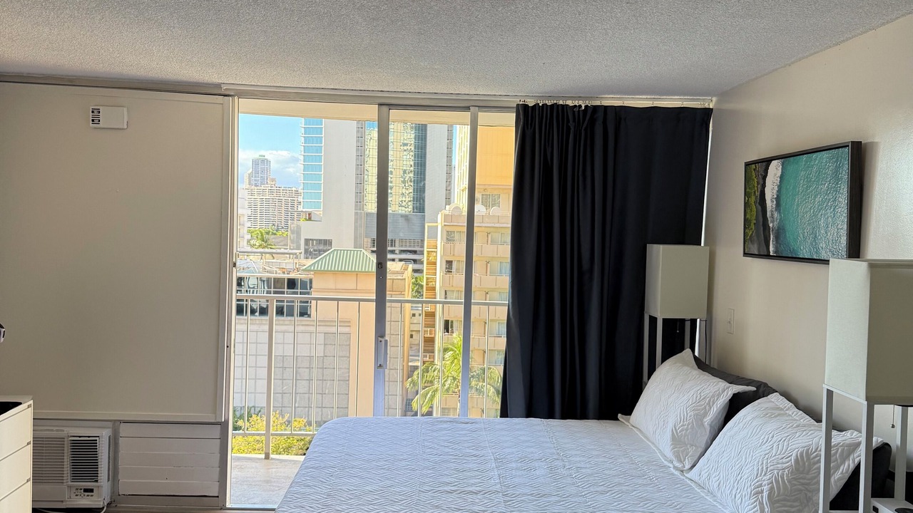 Photo of Bedroom in Waikiki