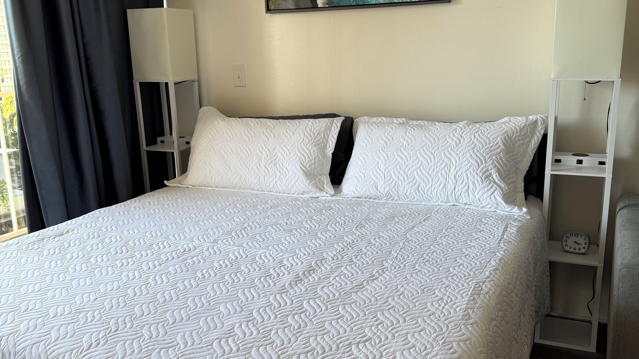 Photo of Bedroom in Waikiki