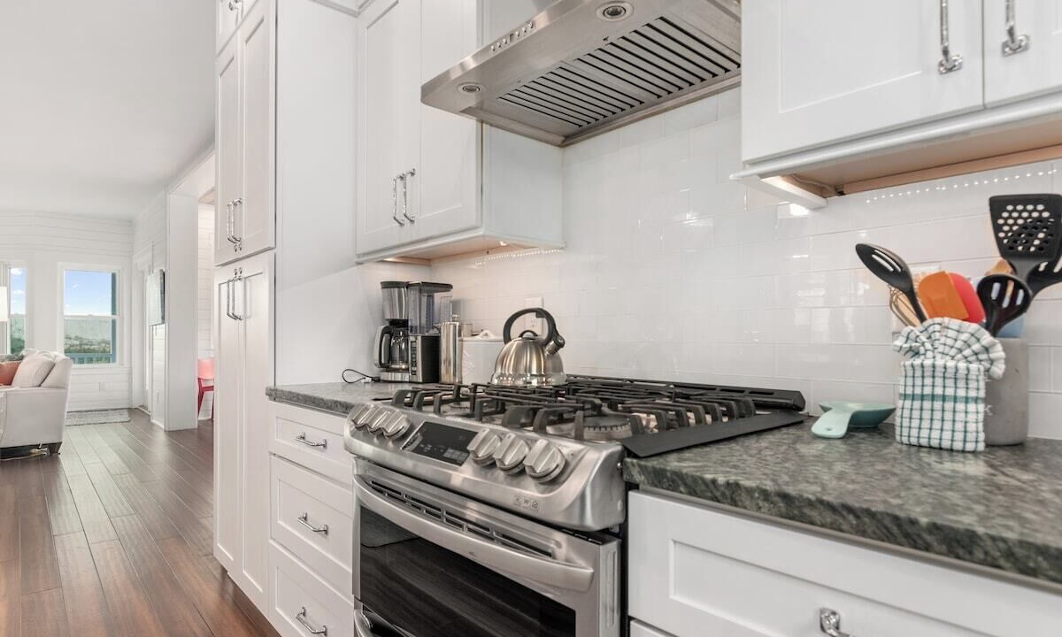 Photo of Kitchen in Flora's Bluff