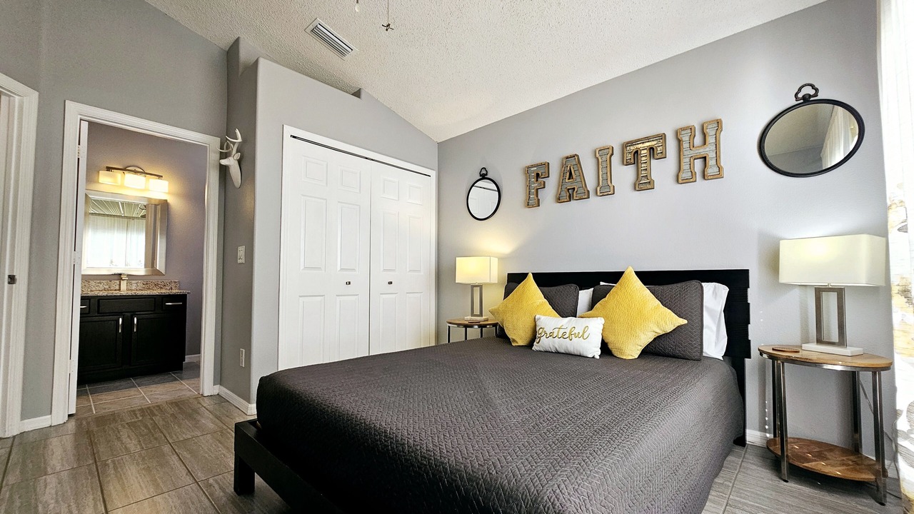 Photo of Bedroom in Windsor Palms