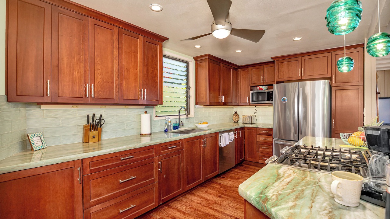 Photo of Kitchen in Laupahoehoe