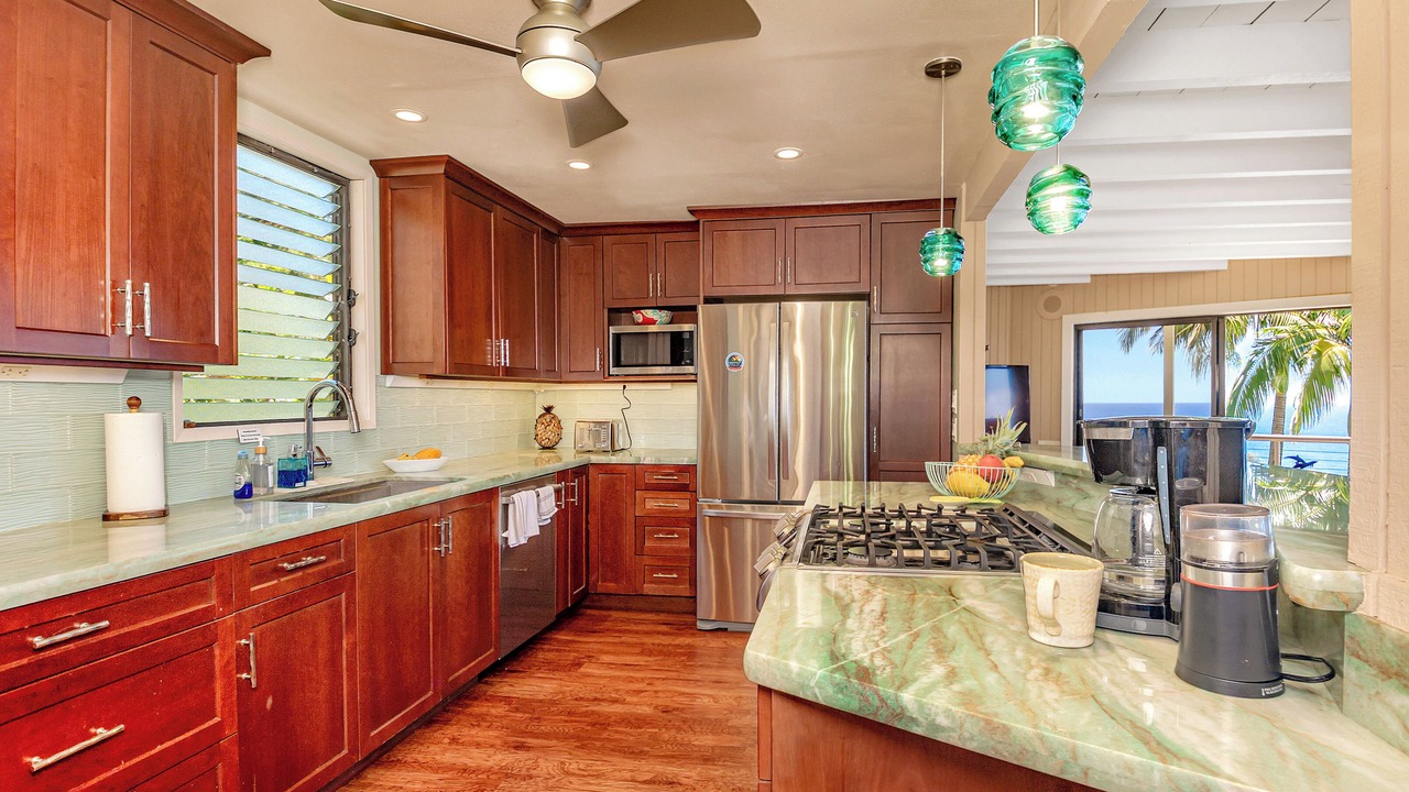 Photo of Kitchen in Laupahoehoe