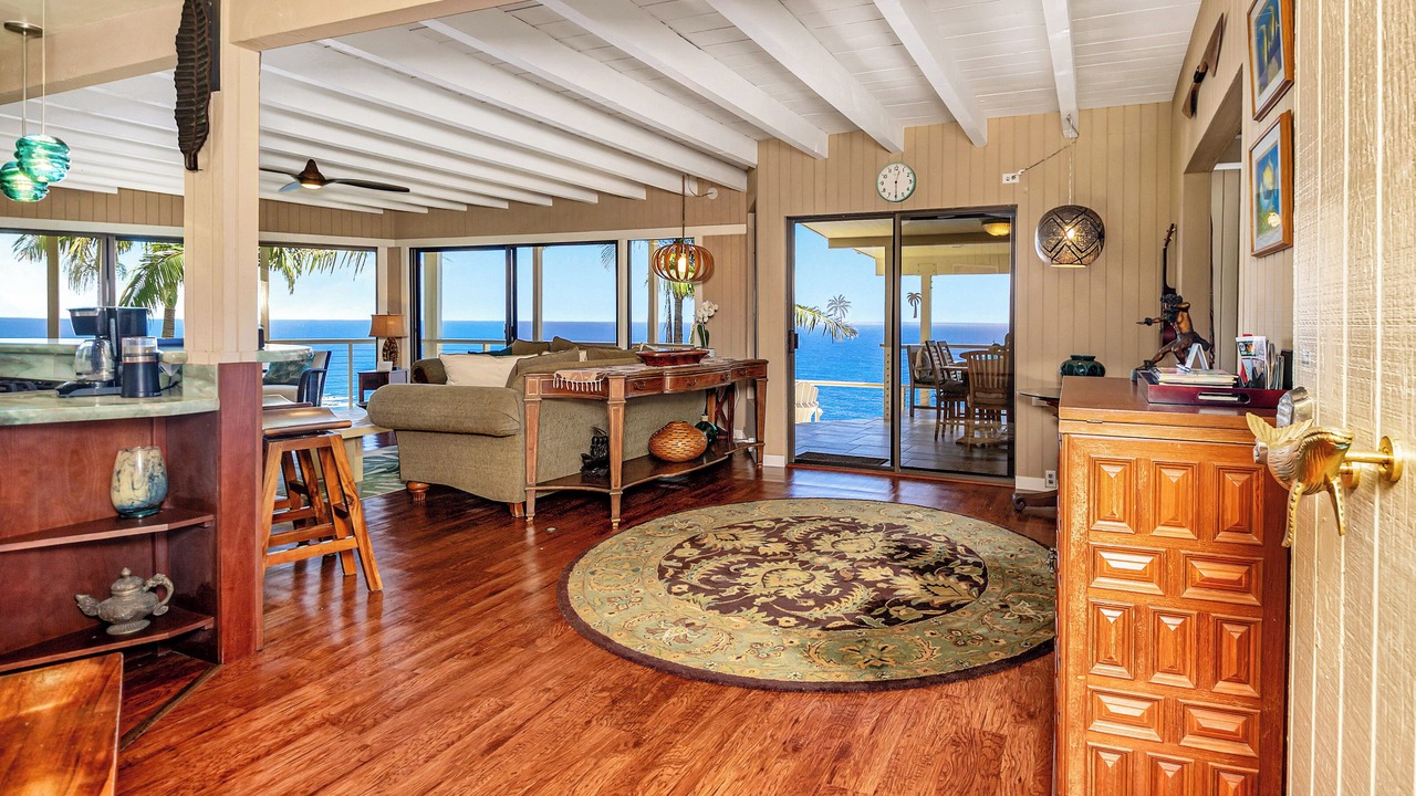 Photo of Livingroom in Laupahoehoe