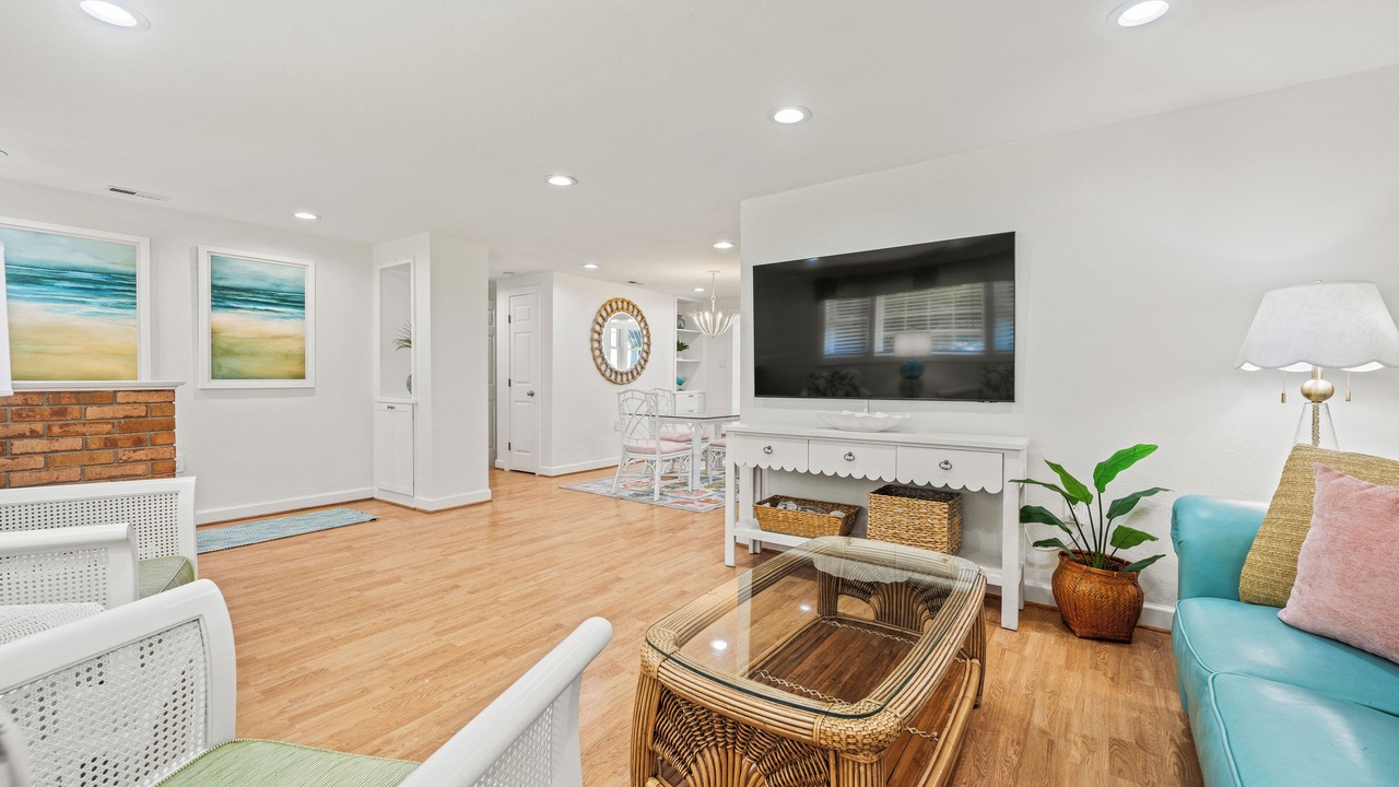 Photo of Livingroom in Manteo