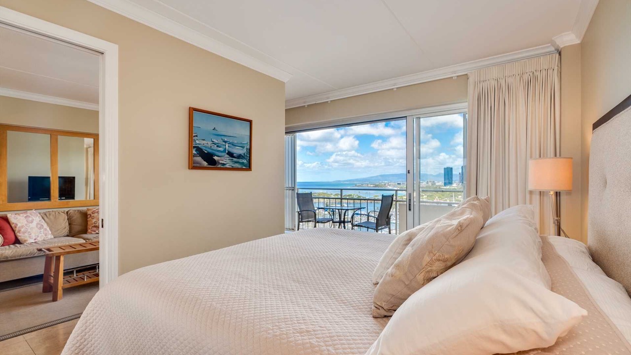 Photo of Bedroom in Waikiki