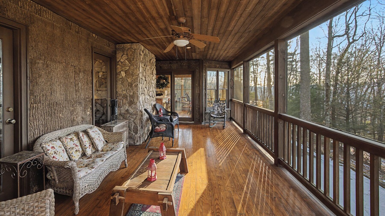 Photo of Livingroom in Ferguson