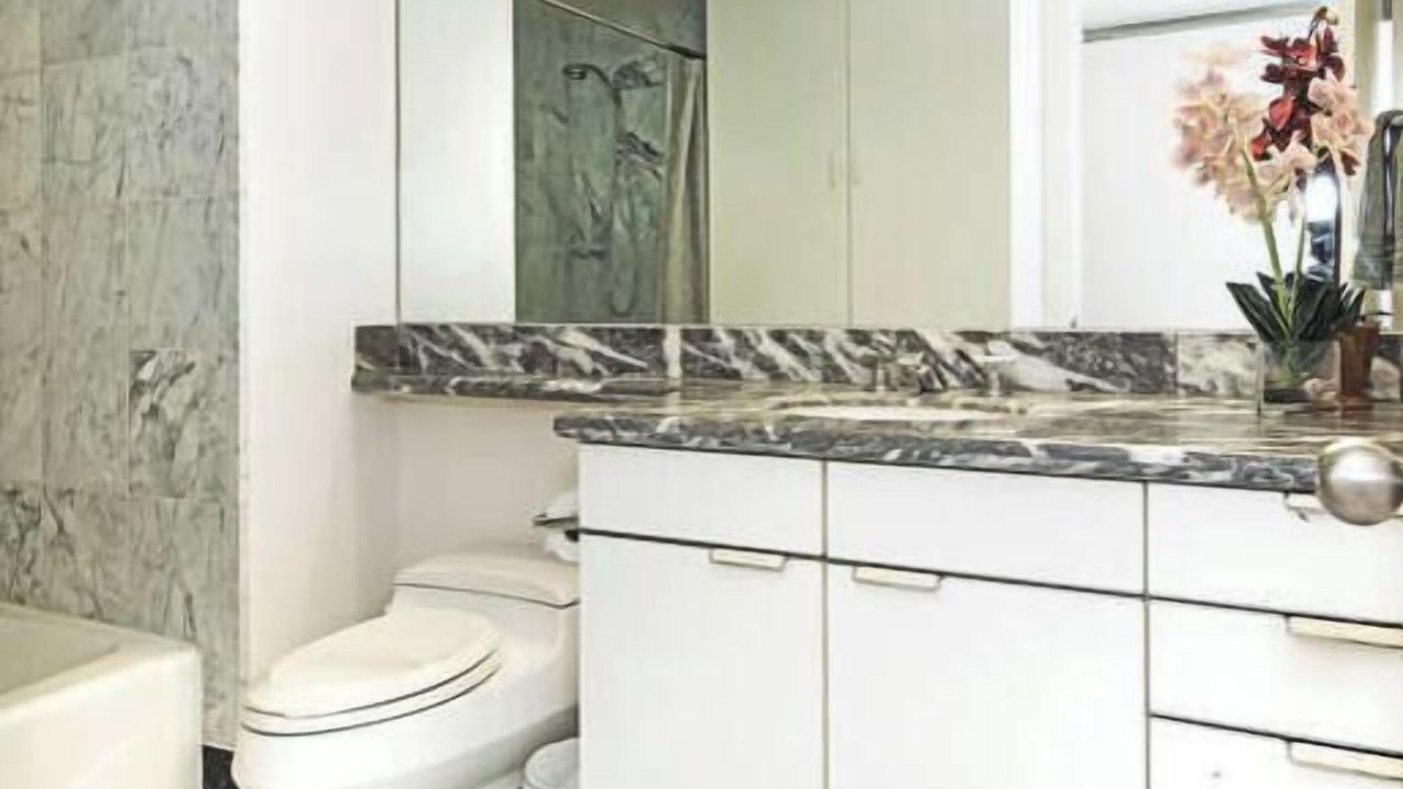 Photo of Bathroom in McCully - Moiliili