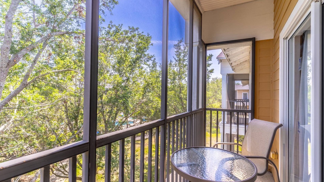 Photo of Patio Balcony in Bahama Bay