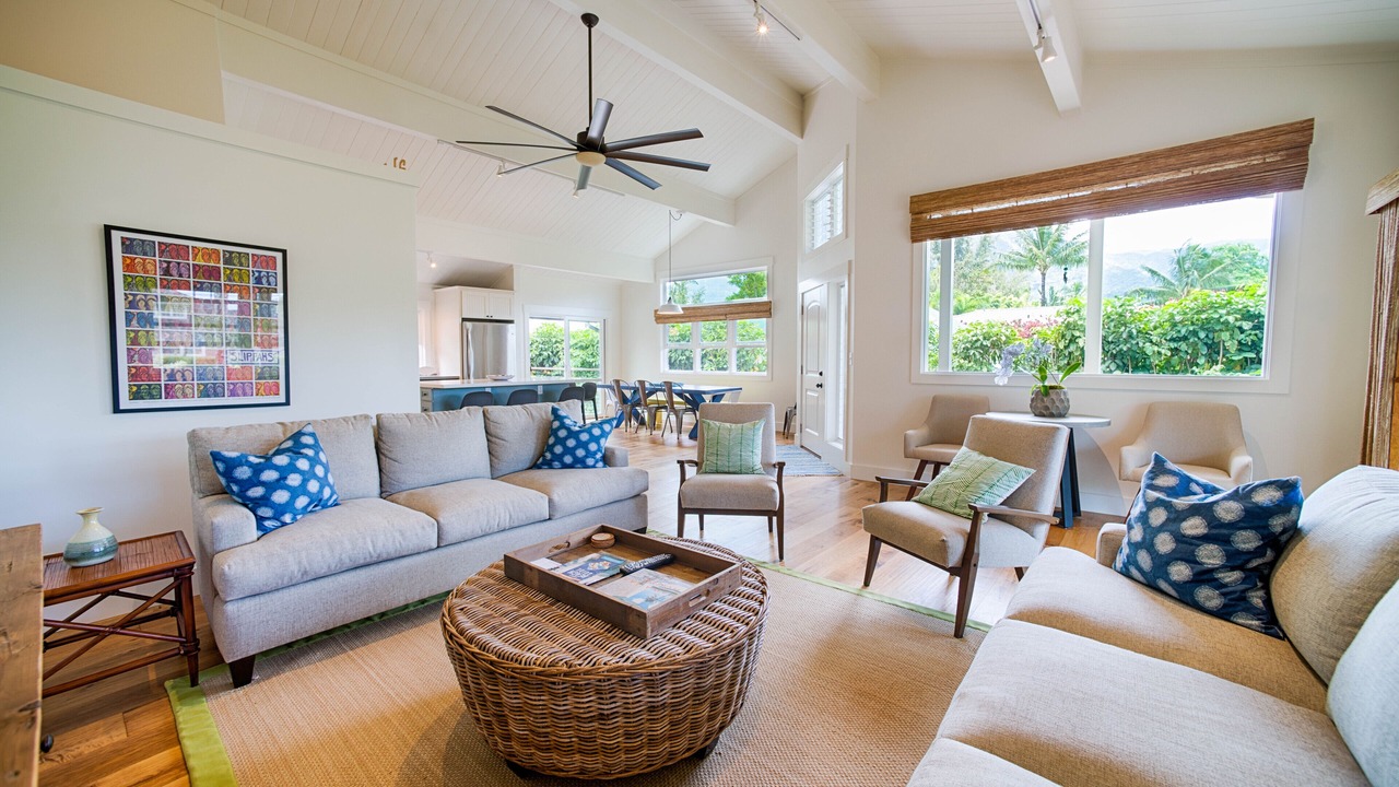 Photo of Livingroom in Hanalei