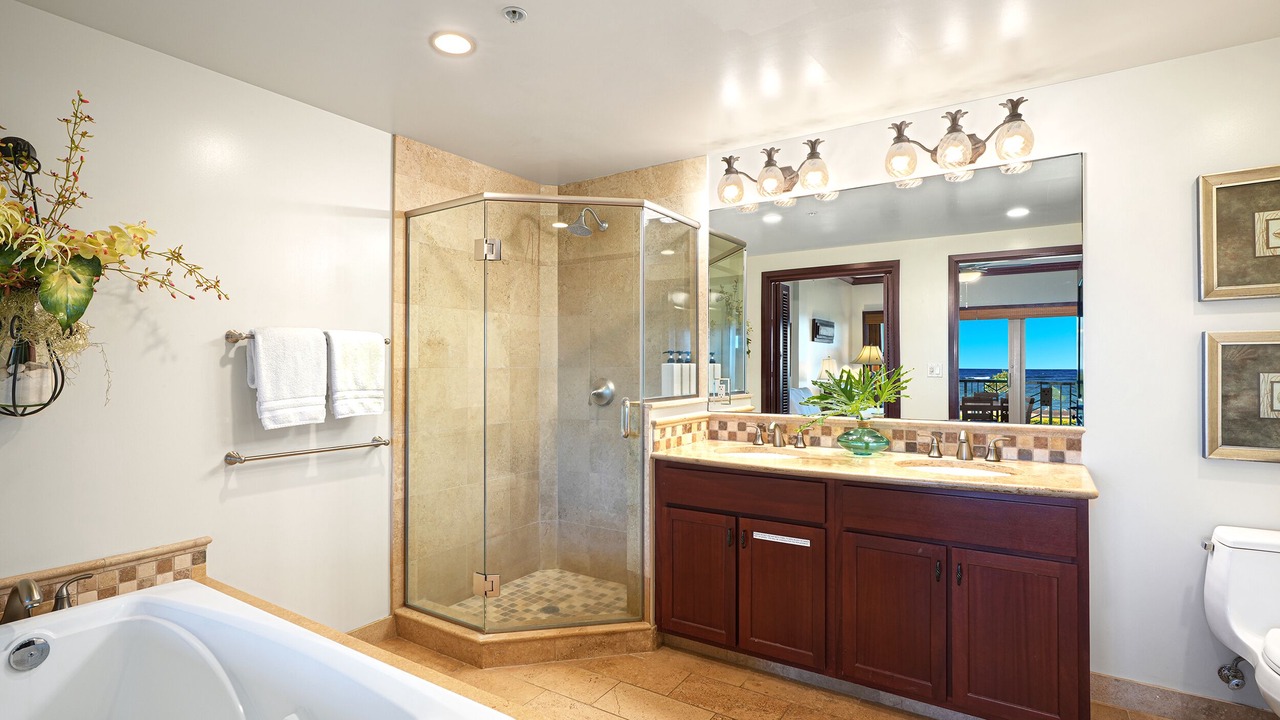Photo of Bathroom in Wailua
