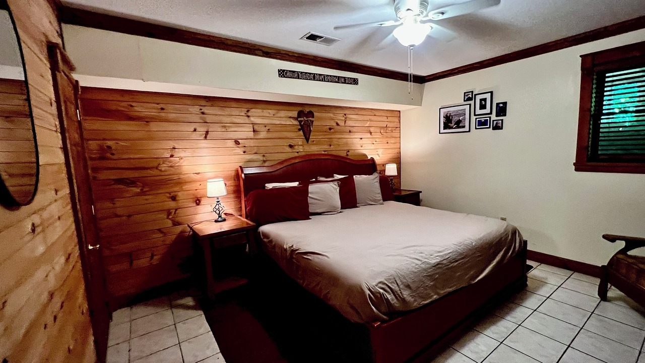 Photo of Bedroom in Bryson City